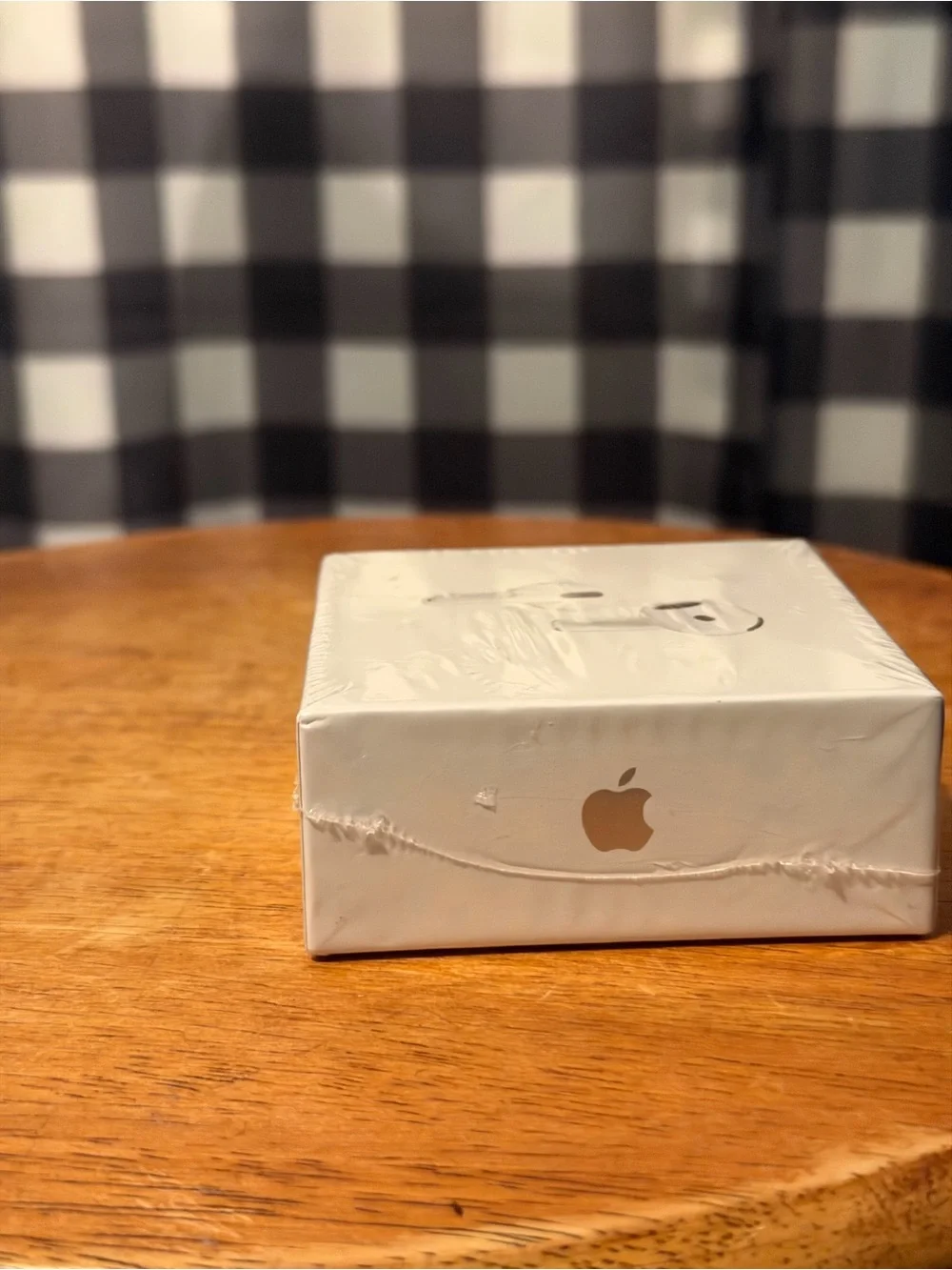 Apple White Wireless Earbuds with Charging Case